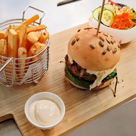 Des Postes 3* Houffalize